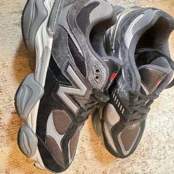New Balance9060 Black and Gray Sneakers